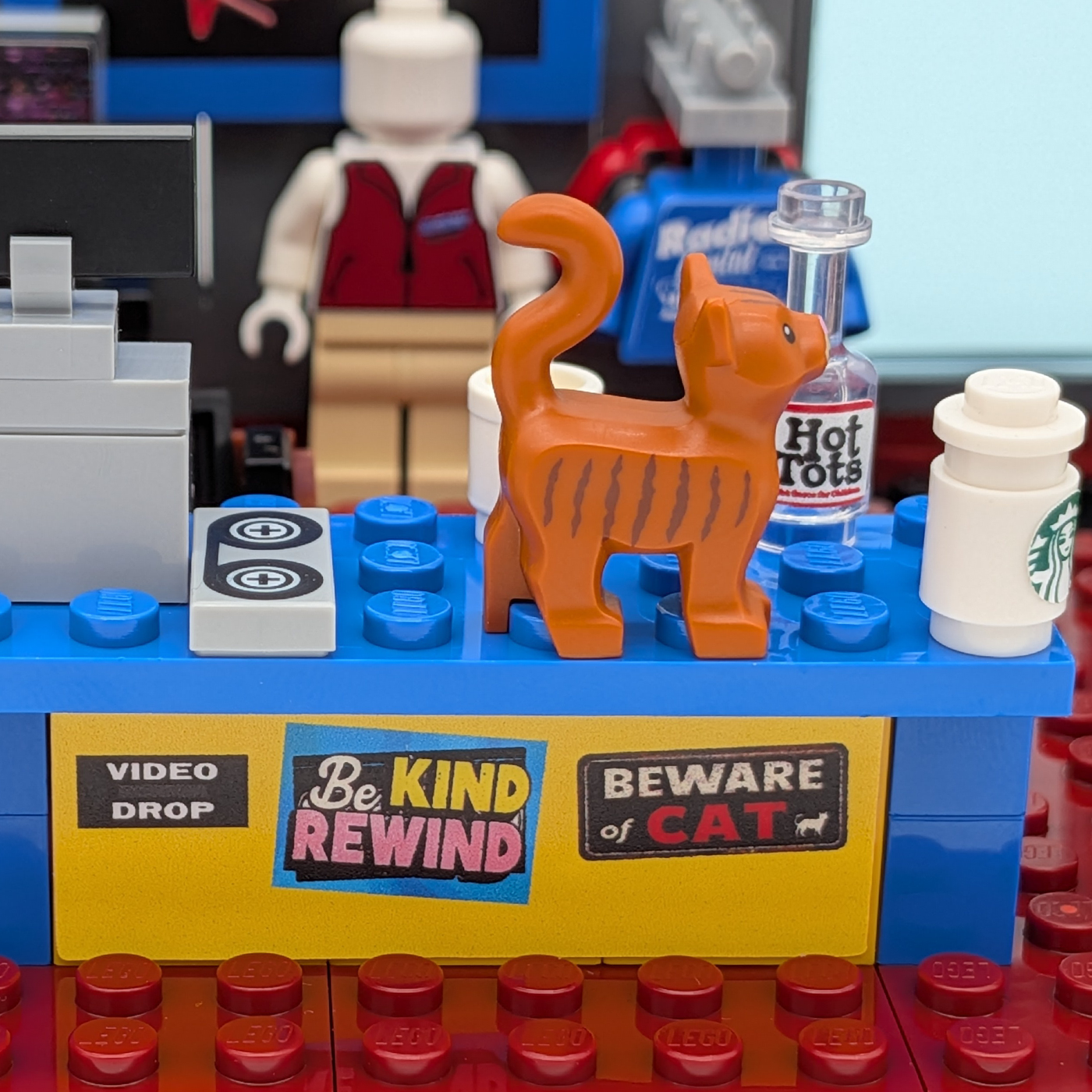 RADIO RENTAL BRICK BUILDING SET